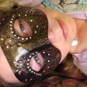 Meet your Posher, Yvonne